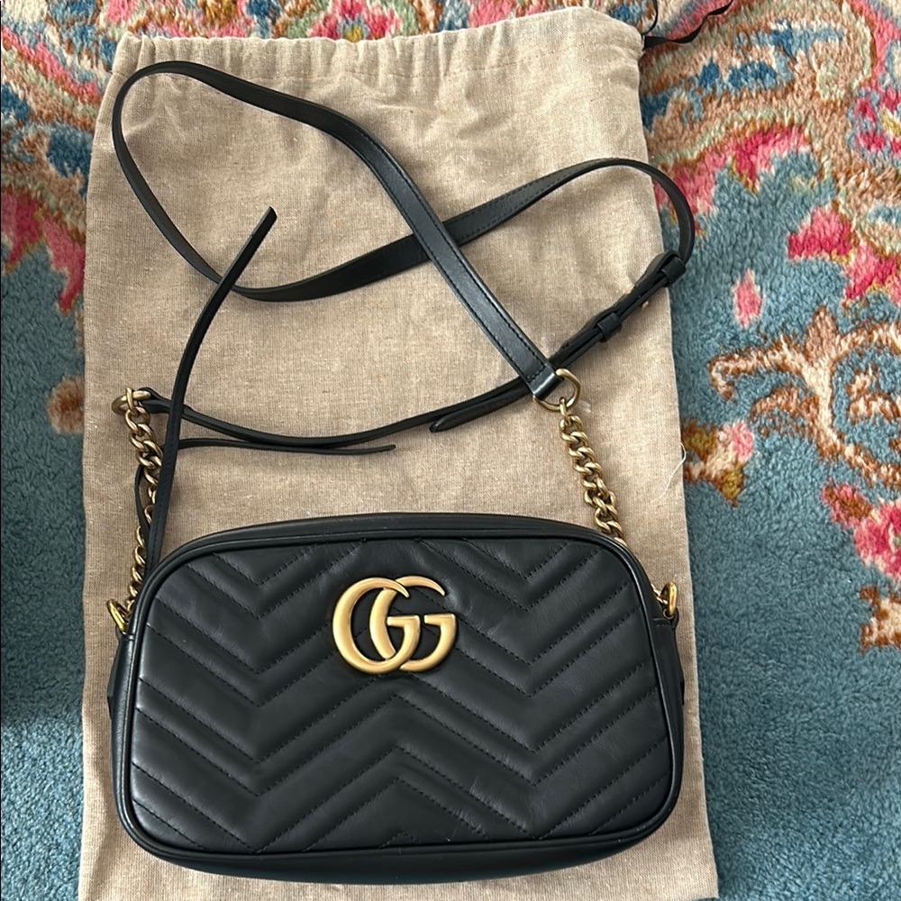 Gucci Black GG MARMONT SMALL SHOULDER BAG